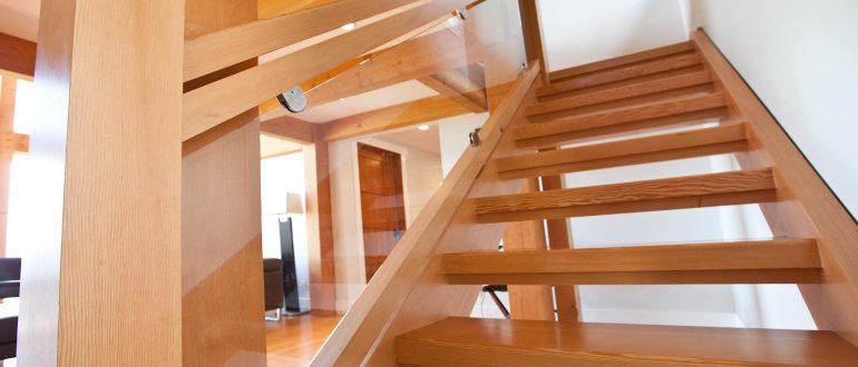 fa szerkezetű lépcső készítés